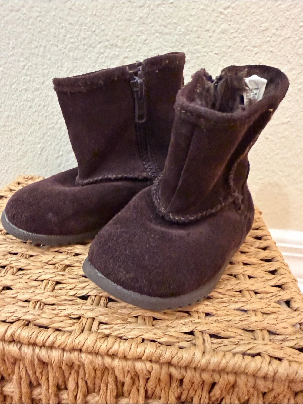Circo Girls Brown Genuine Suede Zip Up Winter Boots Kids Size 5